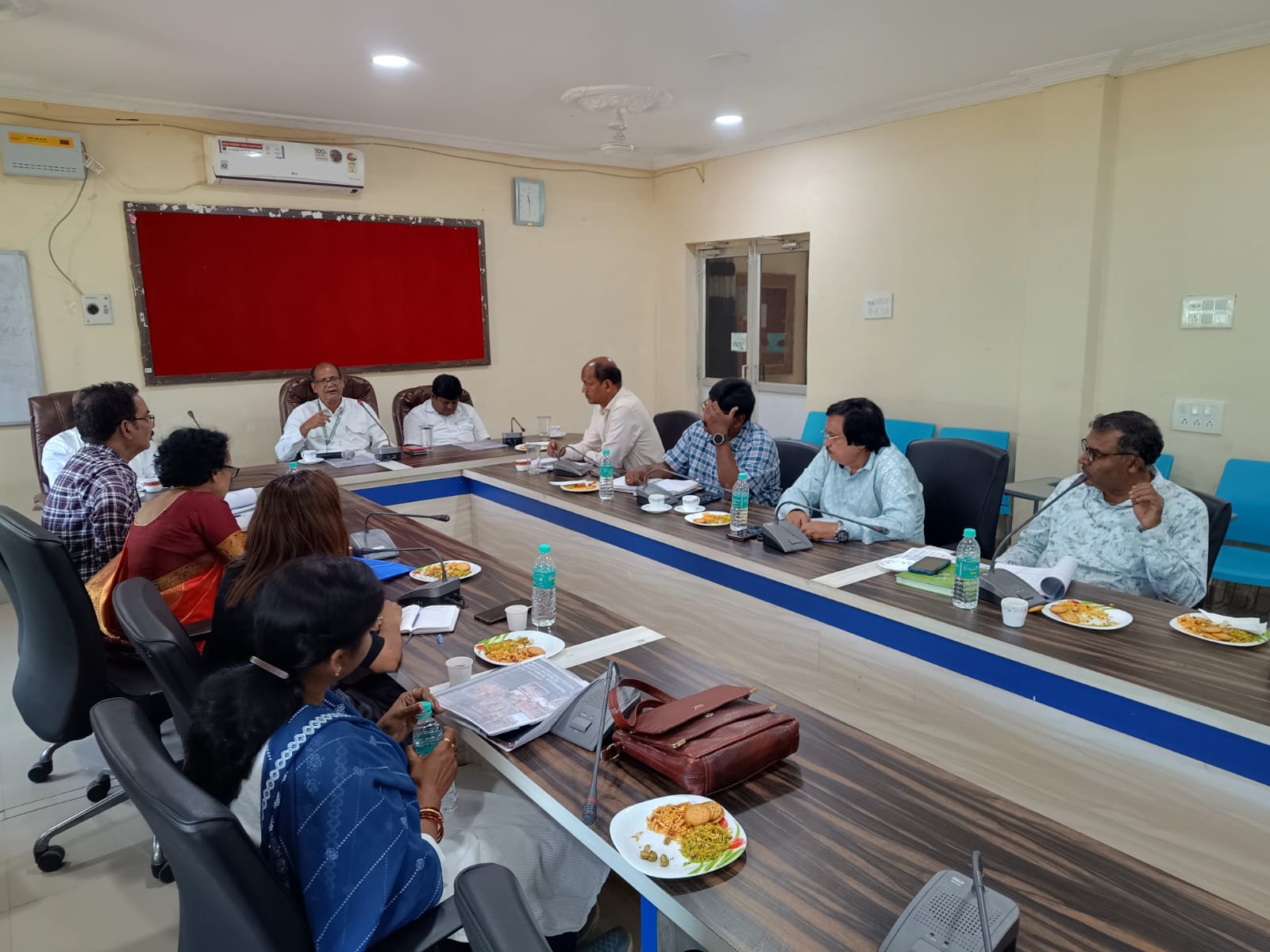 ରାଜ୍ୟ ଖାଦ୍ୟ ଆୟୋଗ କମିଟି ସଦସ୍ୟଙ୍କ ସମୀକ୍ଷା ବୈଠକ।